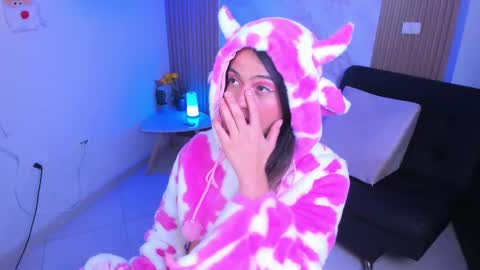Megan online show from 02/09/25, 02:40