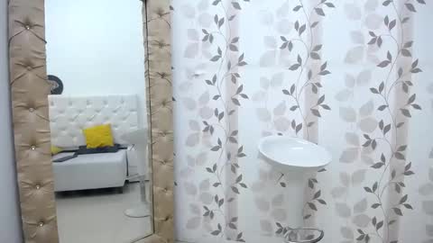 Snapshot of megan_sweet_1 chatting on 01/29/25, 11:41 megan_sweet_1 online show from 01/29/25, 11:41