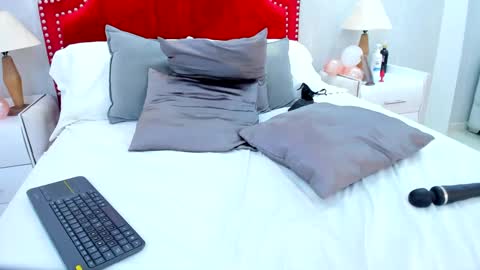 Snapshot of megan_sweet_1 chatting on 02/12/25, 03:05 megan_sweet_1 online show from 02/12/25, 03:05