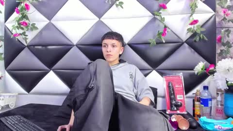 Snapshot of megan_thompsonn_ chatting on 09/27/25, 02:38 megan_thompsonn_ online show from 09/27/25, 02:38