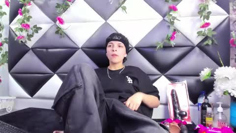 Snapshot of megan_thompsonn_ chatting on 10/02/25, 02:18 megan_thompsonn_ online show from 10/02/25, 02:18