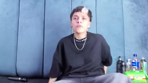 megan_thompsonn_ online show from 04/30/26, 02:40