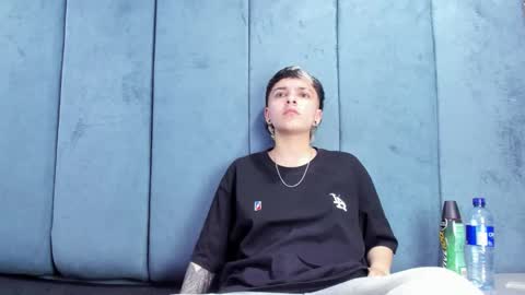 megan_thompsonn_ online show from 05/20/26, 02:07