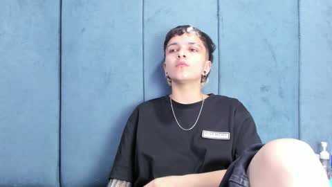 megan_thompsonn_ online show from 06/05/26, 02:51