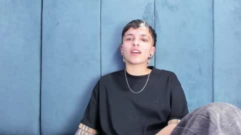 megan_thompsonn_ online show from 06/11/26, 02:53