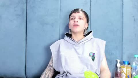 megan_thompsonn_ online show from 06/25/26, 02:22