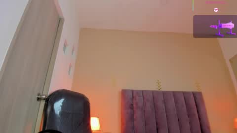 Snapshot of megan_thompsoon1 chatting on 05/11/26, 02:45 Megan online show from 05/11/26, 02:45