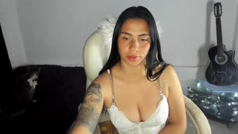 Snapshot of megan_waldman chatting on 01/08/25, 11:19 Megan online show from 01/08/25, 11:19