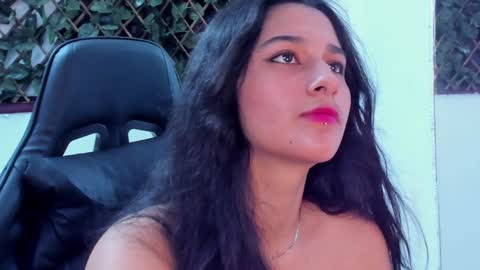 Snapshot of megan_whitte_01 chatting on 01/18/25, 02:58 megan white 01 online show from 01/18/25, 02:58