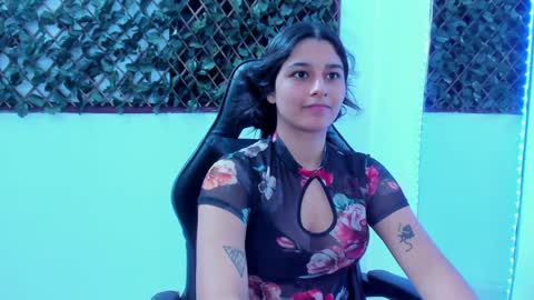 Snapshot of megan_whitte_01 chatting on 02/06/25, 08:39 megan white 01 online show from 02/06/25, 08:39
