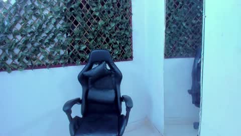 Snapshot of megan_whitte_01 chatting on 02/22/25, 04:18 megan white 01 online show from 02/22/25, 04:18