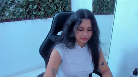 Snapshot of megan_whitte_01 chatting on 02/27/25, 10:26 megan white 01 online show from 02/27/25, 10:26