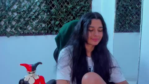 Snapshot of megan_whitte_01 chatting on 02/28/25, 03:48 megan white 01 online show from 02/28/25, 03:48