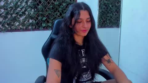 Snapshot of megan_whitte_01 chatting on 03/03/25, 02:36 megan white 01 online show from 03/03/25, 02:36