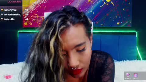 Snapshot of meganadriels96 chatting on 01/18/25, 07:17 M E G A N   online show from 01/18/25, 07:17