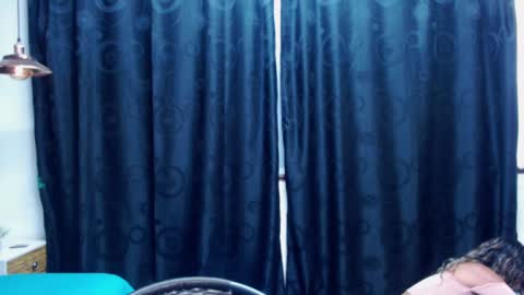 Snapshot of meganadriels96 chatting on 03/09/25, 08:21 M E G A N   online show from 03/09/25, 08:21