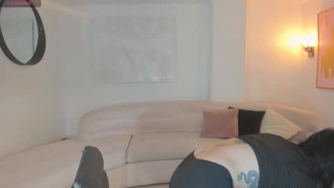 Megan Cross online show from 11/04/25, 03:27