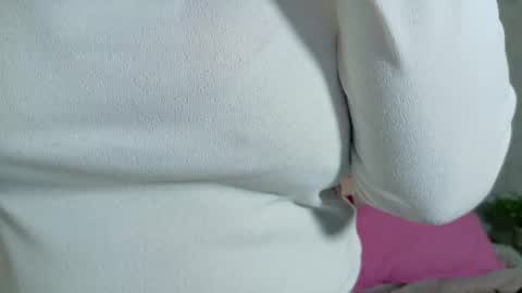 Snapshot of meganfennix chatting on 06/02/26, 11:23 meganfennix online show from 06/02/26, 11:23