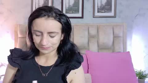 Snapshot of meganfennix chatting on 06/12/26, 11:42 meganfennix online show from 06/12/26, 11:42