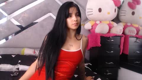 Snapshot of meganfox2244397 chatting on 10/23/25, 02:49 meganfox online show from 10/23/25, 02:49