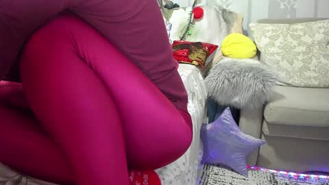 Nicki--------- Welcome to my Room online show from 12/06/24, 06:50