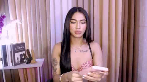 Snapshot of meganfoxx07 chatting on 11/13/25, 07:18 Megan online show from 11/13/25, 07:18