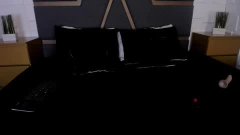 Megan Hofman online show from 11/07/25, 07:47