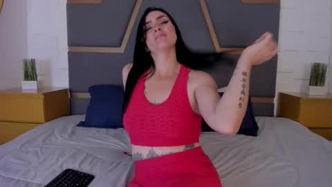 Megan Hofman online show from 11/17/25, 03:34