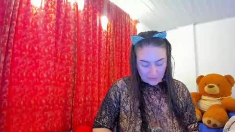 Snapshot of meganhotcurvy chatting on 07/09/26, 03:27 meganhotcurvy online show from 07/09/26, 03:27