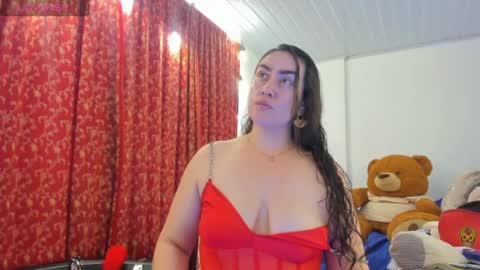 Snapshot of meganhotcurvy chatting on 07/13/26, 12:19 meganhotcurvy online show from 07/13/26, 12:19