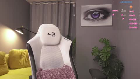 MeganieX online show from 12/17/24, 05:29