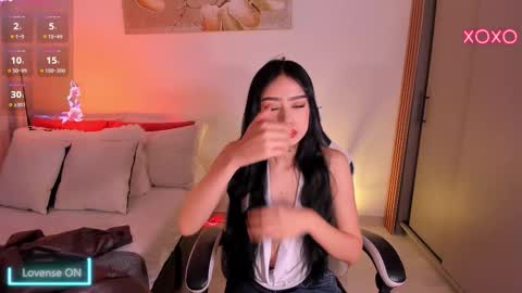 Snapshot of meganlake chatting on 03/21/26, 12:32 megan lake online show from 03/21/26, 12:32