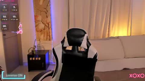 megan lake online show from 06/24/26, 09:47