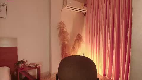 Snapshot of meganlux_1 chatting on 06/11/26, 12:32 - 29p online show from 06/11/26, 12:32