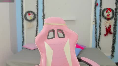 Megan Queen online show from 12/30/24, 01:58