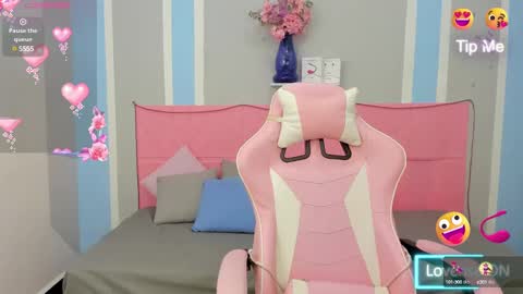 Megan Queen online show from 02/19/25, 02:01