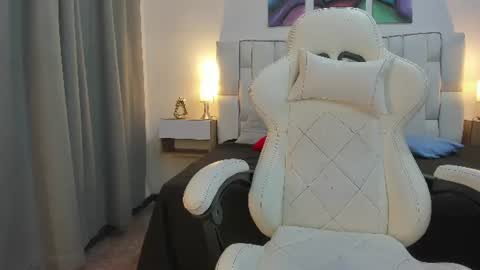 Megan Queen online show from 06/19/26, 01:15