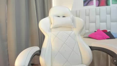 Megan Queen online show from 07/25/26, 12:47