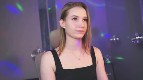 Snapshot of meganrodgers chatting on 03/21/26, 05:27 megan online show from 03/21/26, 05:27
