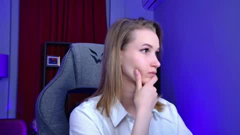 Snapshot of meganrodgers chatting on 04/07/26, 05:46 megan online show from 04/07/26, 05:46