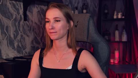 Snapshot of meganrodgers chatting on 04/19/26, 06:10 megan online show from 04/19/26, 06:10