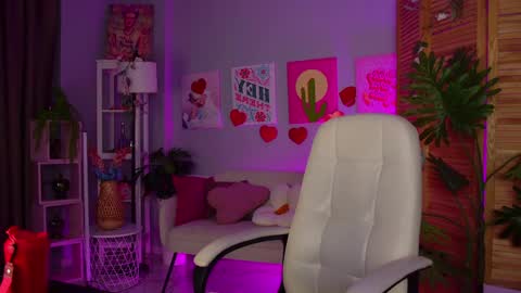 Snapshot of meganrodgers chatting on 06/02/26, 05:48 megan online show from 06/02/26, 05:48