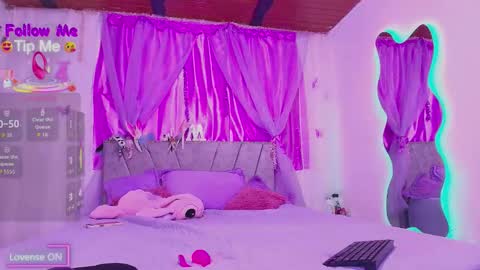 Snapshot of meganrouss7 chatting on 10/12/25, 11:53 Megan online show from 10/12/25, 11:53