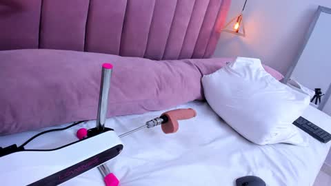 Megan  online show from 12/19/24, 10:42