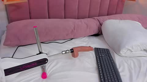 Megan  online show from 01/04/25, 01:31
