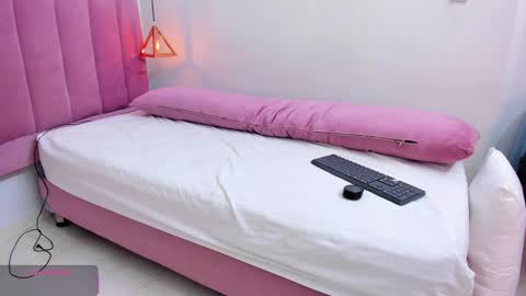 Megan  online show from 12/14/25, 07:29