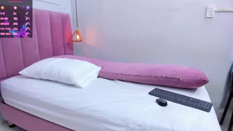 Megan  online show from 06/10/26, 07:57