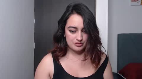 Snapshot of megansnow_ chatting on 09/18/25, 05:31  MEGAN  online show from 09/18/25, 05:31