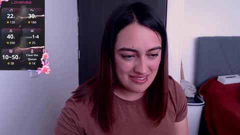 Snapshot of megansnow_ chatting on 09/19/25, 07:36  MEGAN  online show from 09/19/25, 07:36