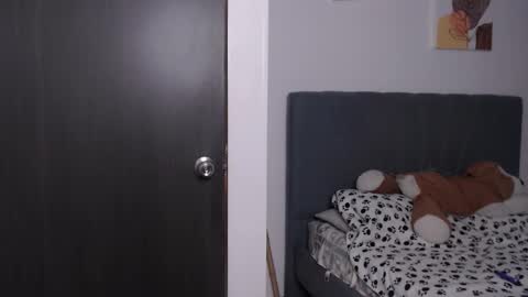 Snapshot of megansnow_ chatting on 09/27/25, 02:38  MEGAN  online show from 09/27/25, 02:38